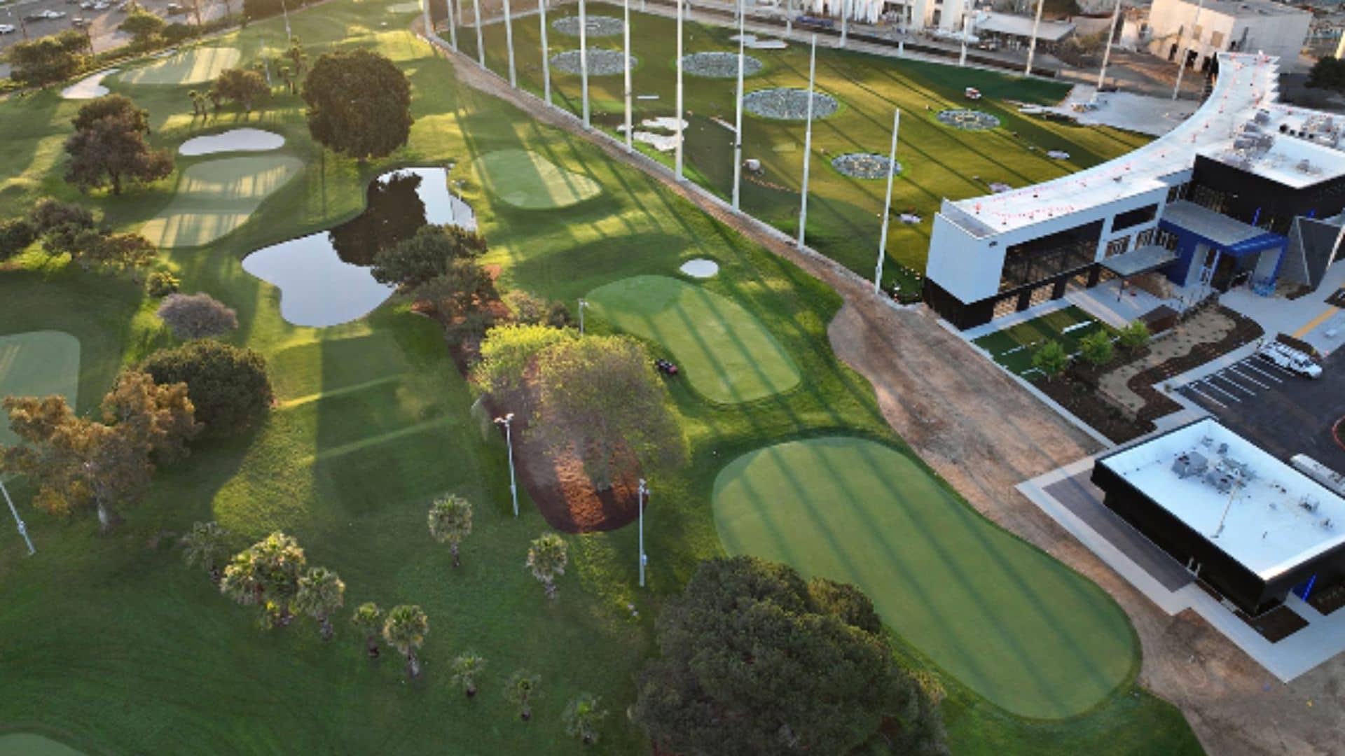 10 Best Golf Courses and Driving Ranges in Los Angeles